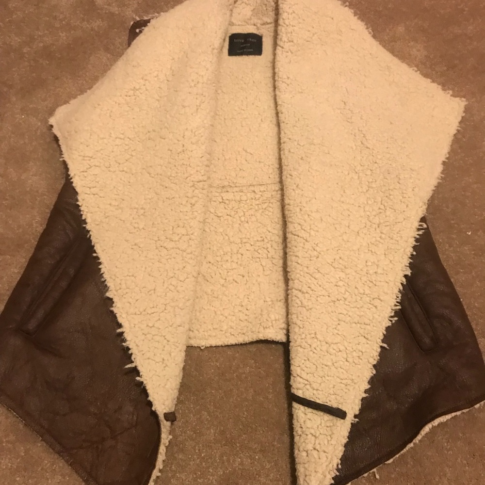 Love tree fur vest